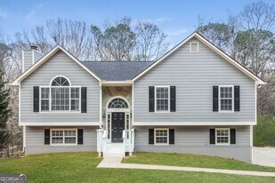 2590 Plantation Way in Douglasville, GA - Building Photo