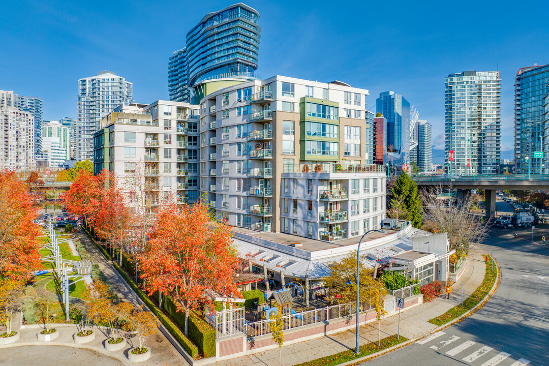 Quayside in Vancouver, BC - Building Photo