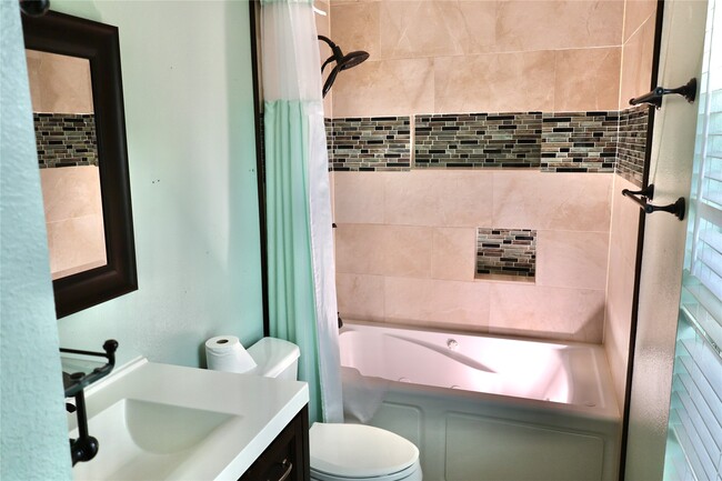 6339 Settlers Square Ln