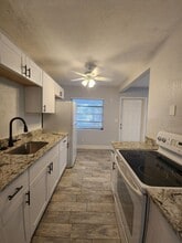 201 10th St SW in Largo, FL - Building Photo - Building Photo
