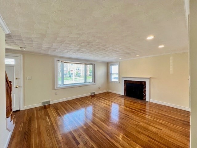188 Lexington St in Newton, MA - Foto de edificio - Building Photo