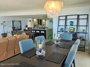 55 N 4th St in Cocoa Beach, FL - Foto de edificio - Building Photo