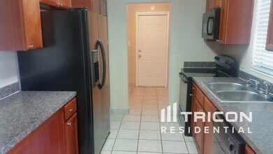 1122 Ibsen Ave in Orlando, FL - Building Photo - Building Photo