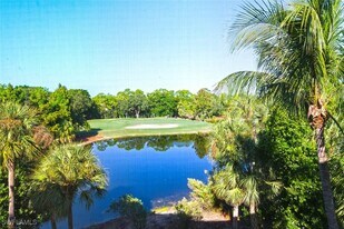 2605 Estrella Dr in Naples, FL - Building Photo