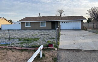 22241 Mohican Ave in Apple Valley, CA - Building Photo
