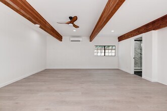 1058 3rd St in Encinitas, CA - Building Photo - Building Photo