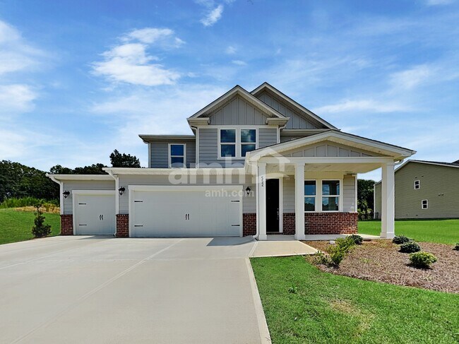 property at 552 Pointe Dr