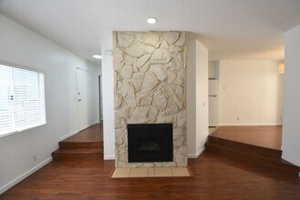 11315 Moorpark St in Los Angeles, CA - Building Photo - Building Photo