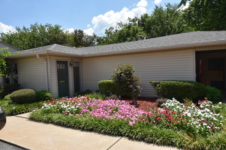 Glen Oaks in Fort Smith, AR - Foto de edificio - Building Photo