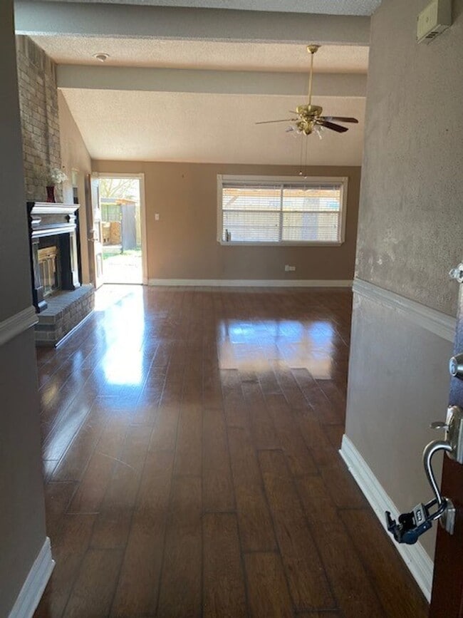 4802 Maurita Dr in Spring, TX - Building Photo - Building Photo