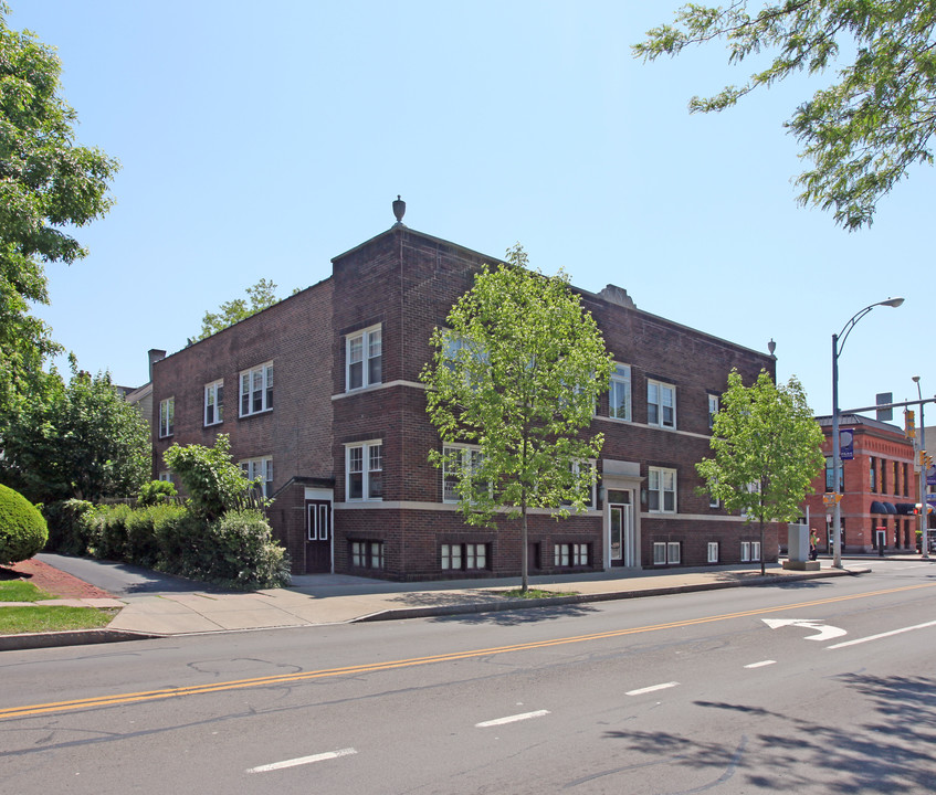 40 S Goodman St in Rochester, NY - Building Photo