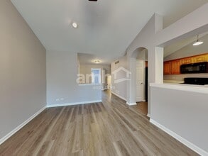 2990 Waters Edge Cir in Aurora, IL - Foto de edificio - Building Photo