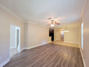 1575 Paul Russell Rd, Unit 901 in Tallahassee, FL - Foto de edificio - Building Photo