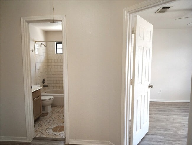 13835 Purplemartin St