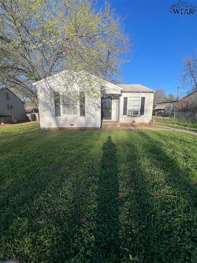 property at 2508 Marie St