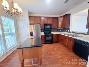 15610 King Louis Ct in Charlotte, NC - Building Photo - Building Photo