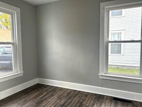 636 Lisbon St in Lisbon, ME - Building Photo - Building Photo