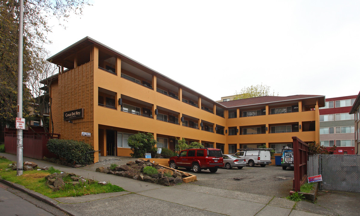 Casa Del Rey in Seattle, WA - Building Photo