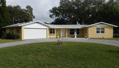 8185 Longbay Blvd in Sarasota, FL - Foto de edificio - Building Photo