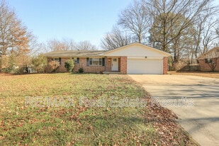 2842 N Loxley Ave in Fayetteville, AR - Building Photo