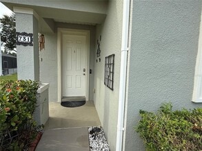 731 Kettering Rd in Davenport, FL - Building Photo - Building Photo