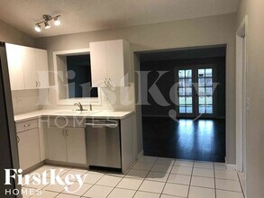 7615 Ivory Terrace in New Port Richey, FL - Building Photo - Building Photo