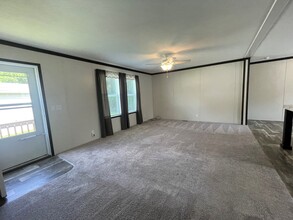 184 Apollo Cir in Flushing, MI - Building Photo - Building Photo