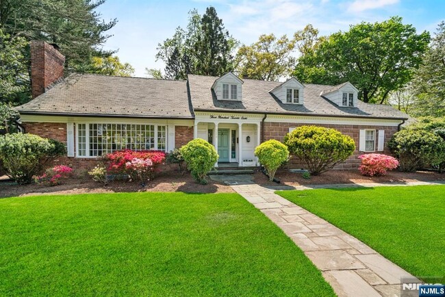 property at 328 W Ridgewood Ave