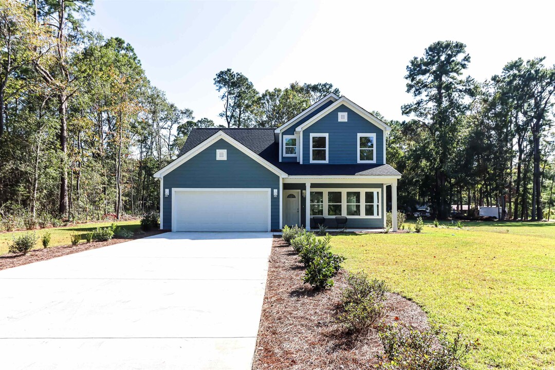 155 McKenzie Cir in Pawleys Island, SC - Foto de edificio