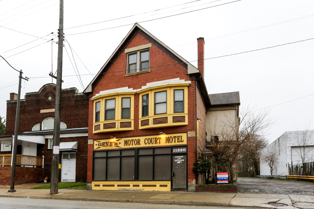 11220 Buckeye Rd in Cleveland, OH - Building Photo