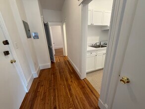 116 Warren St, Unit 4 in Boston, MA - Building Photo - Building Photo