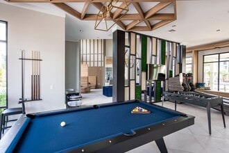Urbon @ Nona Apartment Homes in Orlando, FL - Building Photo - Building Photo