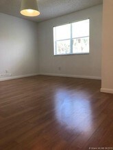 650 S Park Rd-Unit -2H in Hollywood, FL - Building Photo - Building Photo