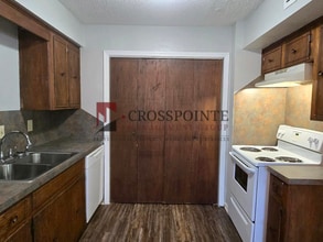 109 E Old Hwy 80 in White Oak, TX - Building Photo - Building Photo