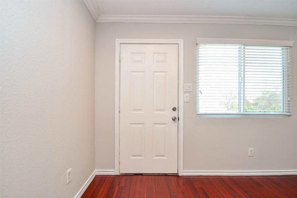 5044 Jefferson St in Houston, TX - Building Photo