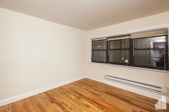 1435 N Dearborn St, Unit A2 in Chicago, IL - Building Photo - Building Photo