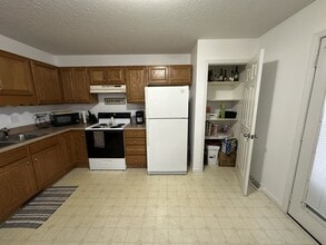 508 Harriet Ct in Springfield, IL - Building Photo - Building Photo