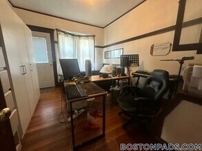 100 W Adams St in Somerville, MA - Building Photo - Building Photo