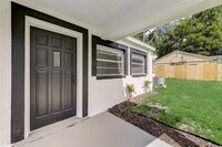 2600 S Crystal Lake Dr in Orlando, FL - Building Photo - Building Photo