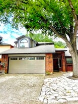 6445 Brookway Dr in San Antonio, TX - Building Photo