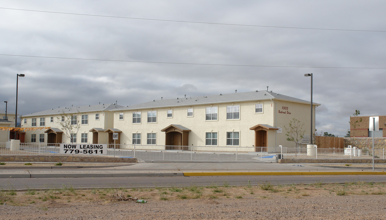 Freedom Townhomes in El Paso, TX - Foto de edificio