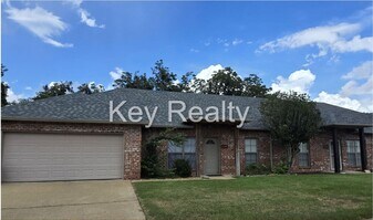 6140 Rachelle Dr in Alexandria, LA - Building Photo