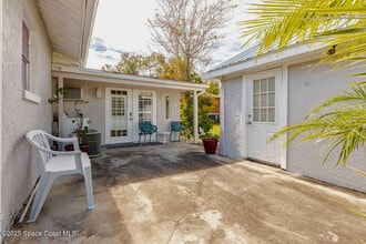 1526 Magnolia St NE in Palm Bay, FL - Building Photo - Building Photo