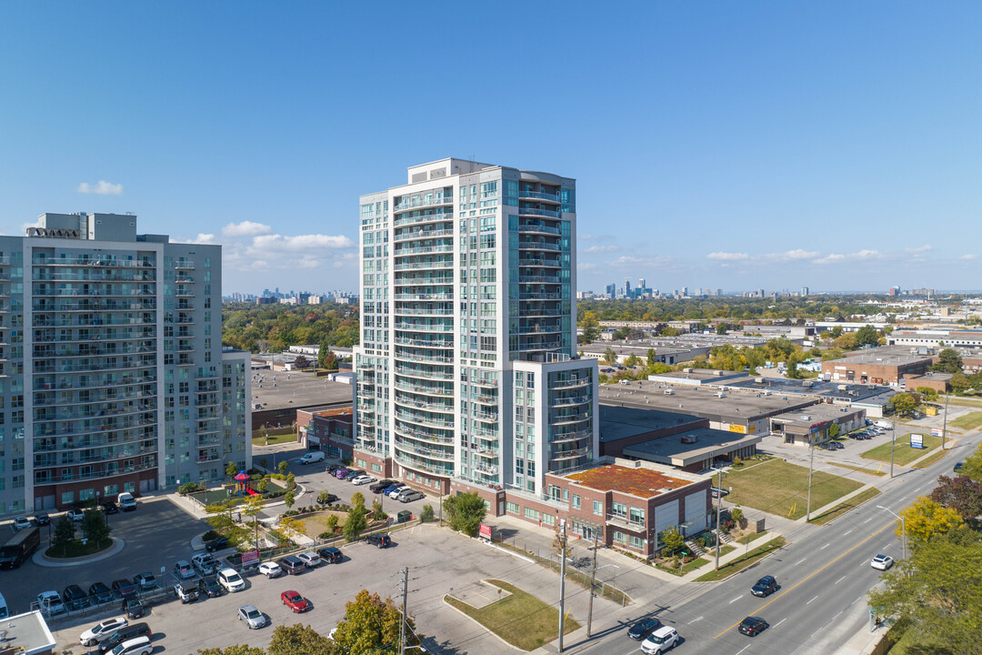 1328 Birchmount Road in Toronto, ON - Building Photo