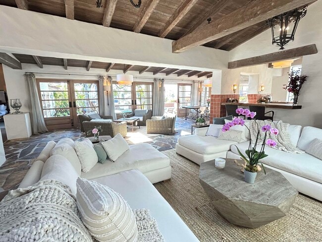 1105 Stratford Ct in Del Mar, CA - Building Photo - Building Photo