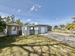 5181 98th Ave N in Pinellas Park, FL - Building Photo - Building Photo