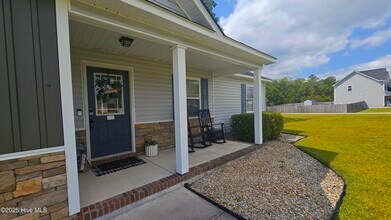 422 McCall Dr in Jacksonville, NC - Building Photo - Building Photo