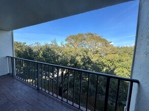 2699 Seville Blvd in Clearwater, FL - Building Photo - Building Photo