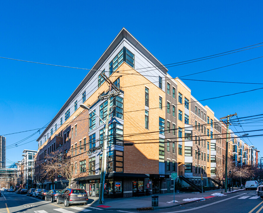 1100 Adams St in Hoboken, NJ - Building Photo