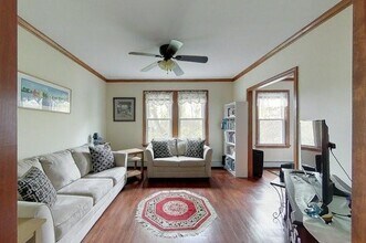 21 Calvert St in Newport, RI - Building Photo - Building Photo